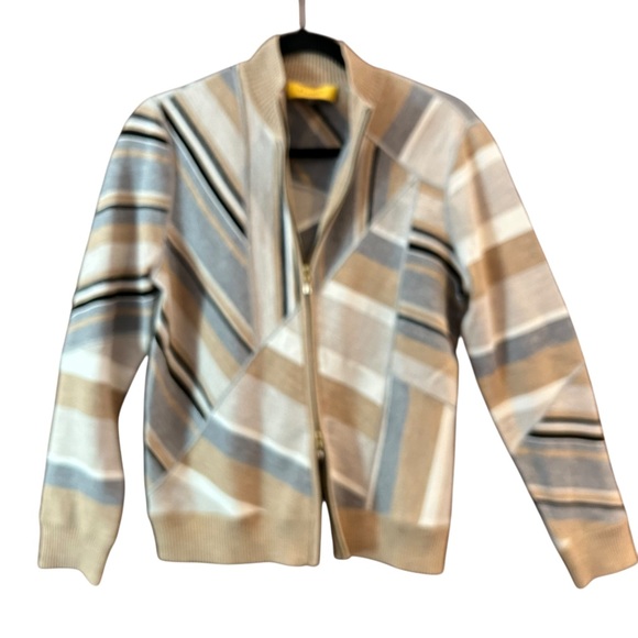 St John Wool Double Zip Graphic Cardigan - Picture 5 of 10
